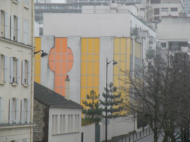  touche colorée dans un univers gris
